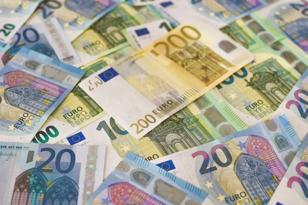 dinero necesario visa no lucrativa españa, como va lo mío, expediente extranjería, nacionalidad española